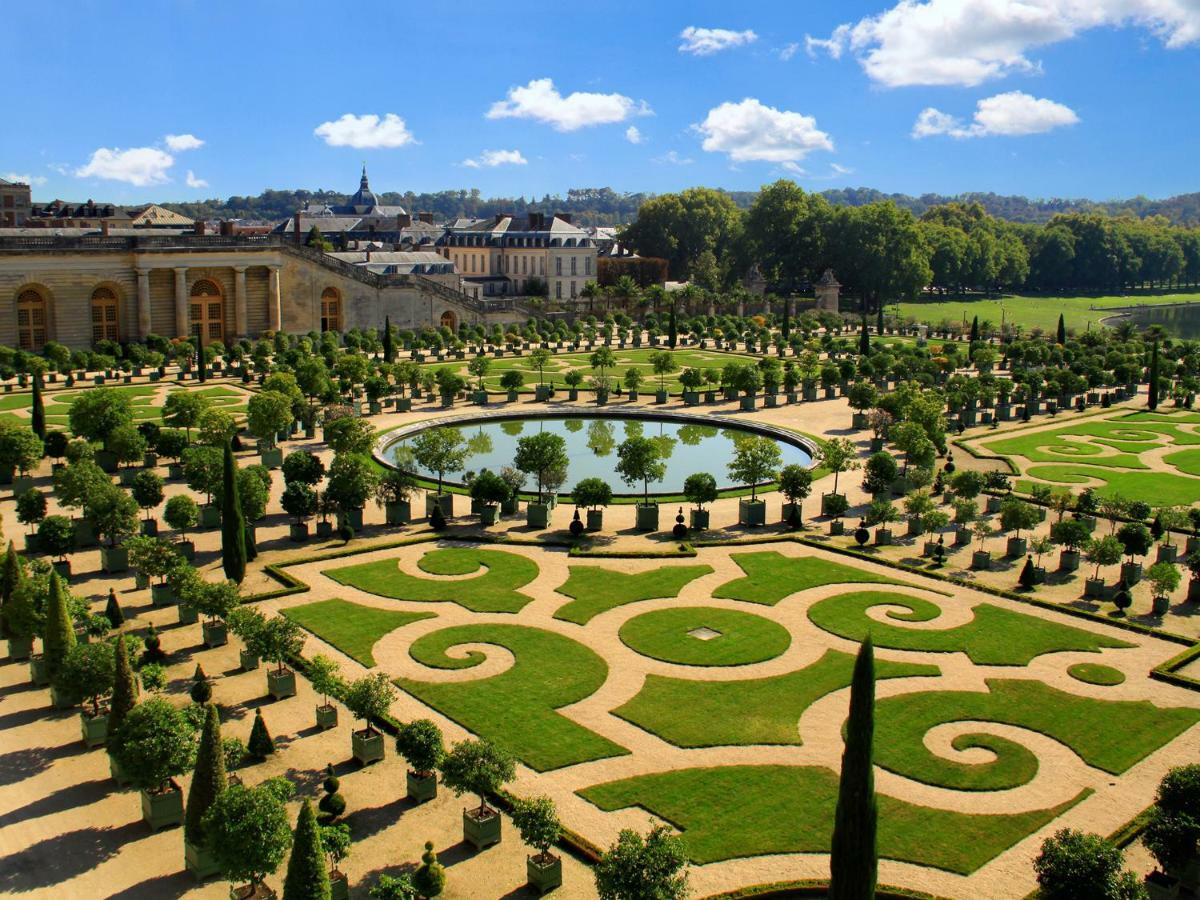Les Petits Apparts Versailles Exterior photo