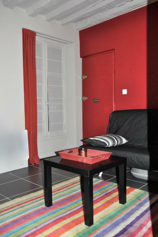 Les Petits Apparts Versailles Exterior photo